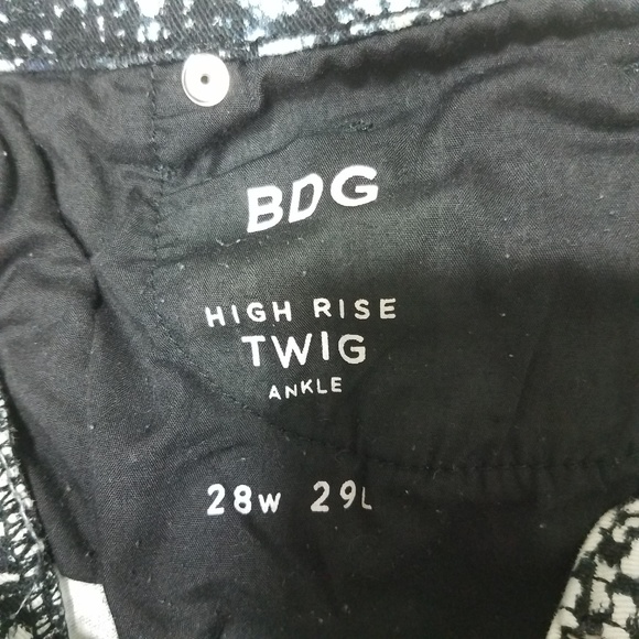 BDG HIgh Rise Jeans Twig Ankle Print 28W 29L UO - Picture 5 of 7